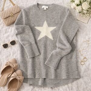 The White Label 100% Cashmere Cozy Gray Star Crew Neck Sweater- Size XS